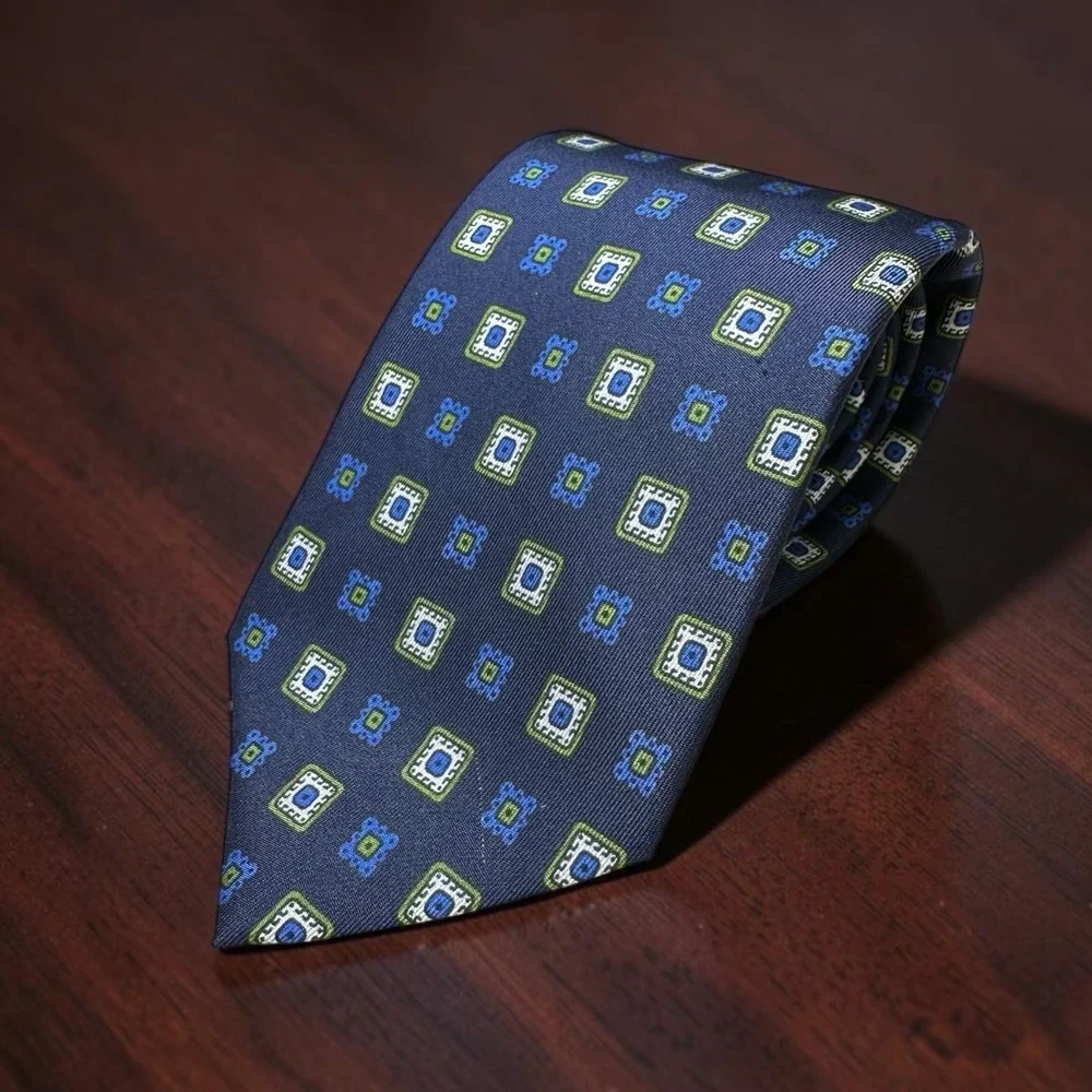Valentino Mens Silk Tie Navy Blue Geometric Medallion Made in Italy 3.5 Inch